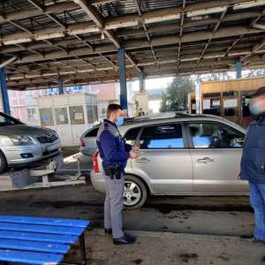 Conducea un ansamblu rutier, fără să deţină permis de conducere valabil