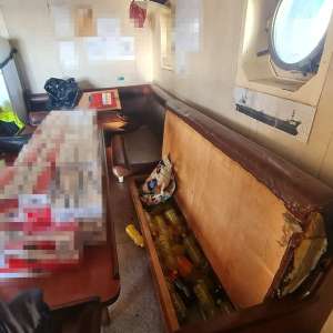 Țigări de proveniență duty free, nedeclarate, descoperite de polițiștii de frontieră în portul Constanța