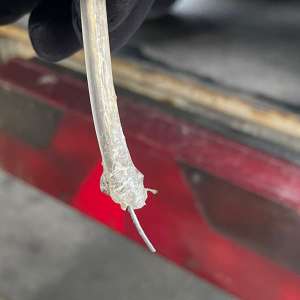 TIR încărcat cu profile din aluminiu, oprit la Nădlac. 32 de migranţi, depistaţi ascunşi