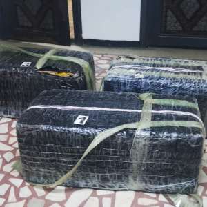 Ţigarete de contrabandă, în valoare de peste 68.000 de lei, descoperite în cimitir