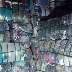 500 tons of second-hand clothes waste, discovered after searches carried out in Târgu Mureș