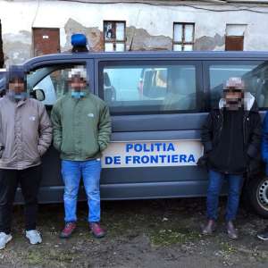 Patru tineri din Bangladesh, opriți din drumul ilegal spre spațiul Schengen
