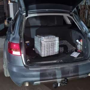 Țigări de contrabandă transportate cu drona