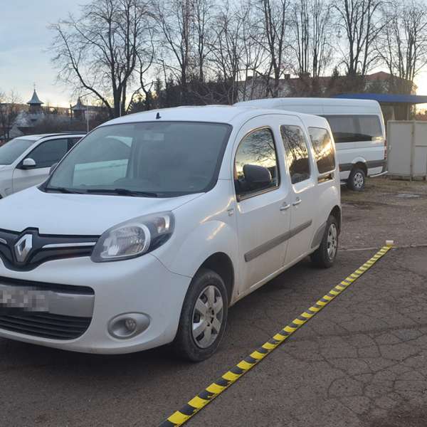 Autoturism căutat de autorităţile din Italia, depistat de poliţiştii de frontieră suceveni