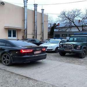 Autoturism căutat de autorităţile din Marea Britanie, descoperit la Iaşi