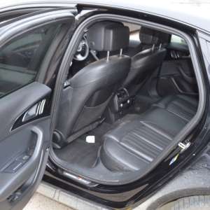 Autoturism căutat de autorităţile din Marea Britanie, descoperit la Iaşi