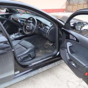 Autoturism căutat de autorităţile din Marea Britanie, descoperit la Iaşi