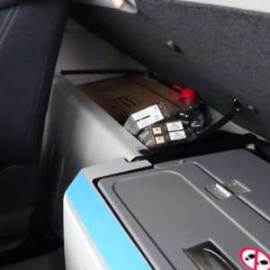 Peste 3. 500 de țigarete descoperite ascunse într-un ansamblu rutier