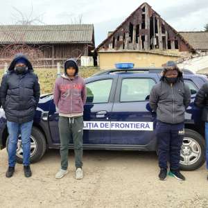 Cetăţean indian cercetat pentru călăuzirea a patru conaționali