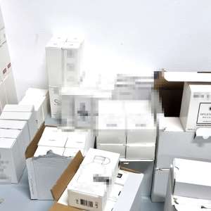 Sute de bunuri contrafăcute, în valoare de 180.000 lei,  descoperite în PTF Giurgiu