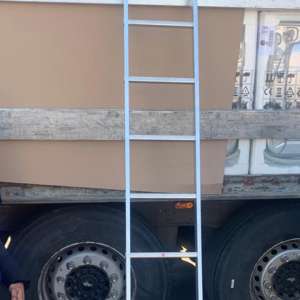 31 de cetăţeni din Bangladesh, ascunşi într-un TIR cu electrocasnice