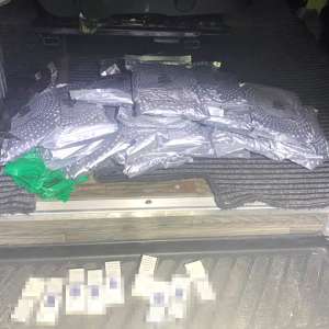 Autoturism cu tutun pentru narghilea, identificat la Leţcani