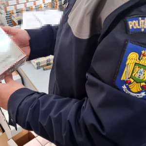 Sute de bunuri contrafăcute, aduse din Turcia, descoperite în PTF Giurgiu