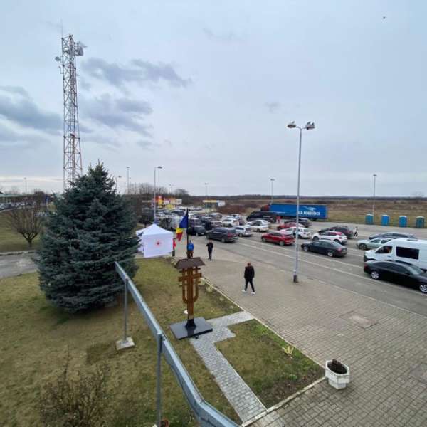 Urmărit general oprit la intrarea în ţară