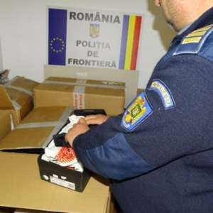 Bunuri contrafăcute, în  valoare de 450.000lei, descoperite la P.T.F. Calafat