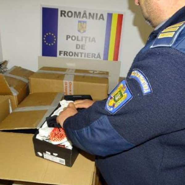 Bunuri contrafăcute, în valoare de 450.000 lei, descoperite la P.T.F. Calafat