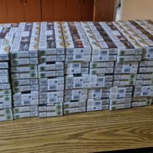 Ţigări de contrabandă, ascunse în podeaua unui autocar, descoperite  la Sculeni