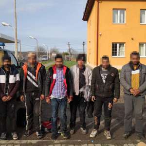 Șase cetățeni indieni depistați de către polițiștii din cadrul S.P.F. Naidăș