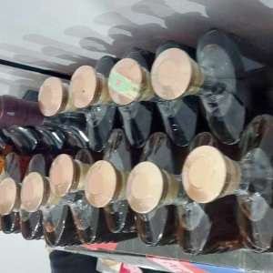 Produse accizabile nedeclarate descoperite printre bagaje