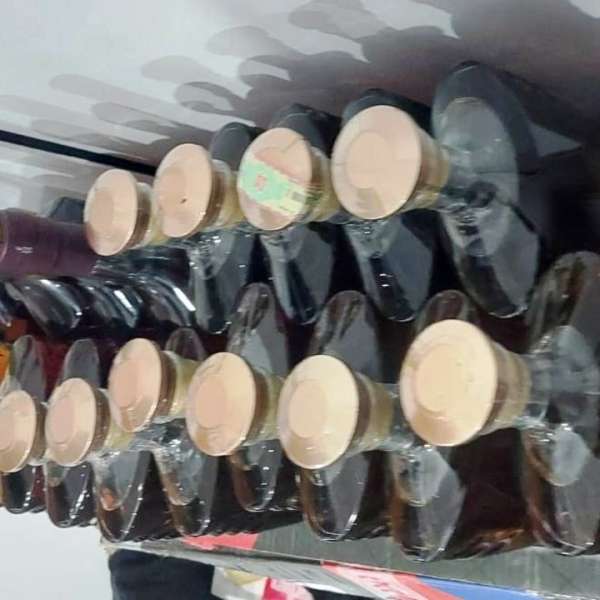 Produse accizabile nedeclarate descoperite printre bagaje