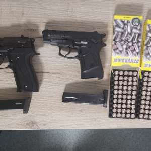 Două pistoale neletale și 110 cartușe aferente descoperite de polițiștii de frontieră in P.T.F. Vama Veche