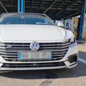 Autoturism în valoare de 35.000 de euro, recuperat de proprietar datorită poliţiştilor de frontieră