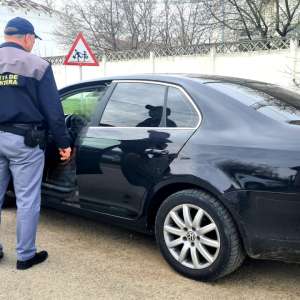 Depistat la volan sub influența băuturilor alcoolice