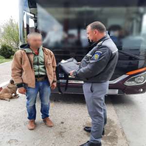 Identitate românească, falsă, cumpărată pentru un loc de muncă în Cehia