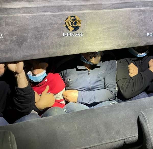 Acţiune comună pentru destructurarea unei grupări specializate în trafic de migranți