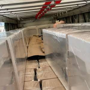 Treizeci și unu de cetăţeni străini  depistați la PTF Nădlac II, ascunşi într-un camion cu frigidere