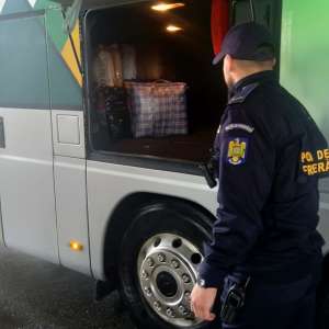 Ţigări de contrabandă cu destinaţia Italia, confiscate la frontieră