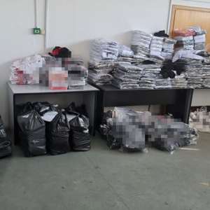 Bunuri contrafăcute, în valoare de peste 380.000 lei, descoperite în PTF Giurgiu