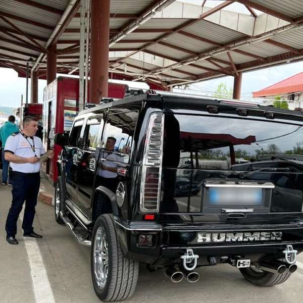 Inspecție tehnică periodică falsă descoperită de poliţiştii de frontieră ieşeni