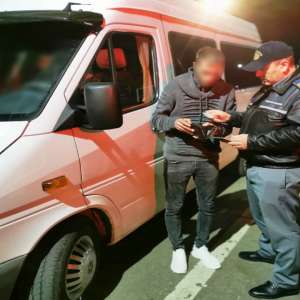 Documente false descoperite la controlul de frontieră