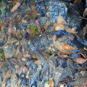 15 tone deșeuri din hârtie și plastic, transportate ilegal din Bulgaria oprite la P.T.F. Călărași