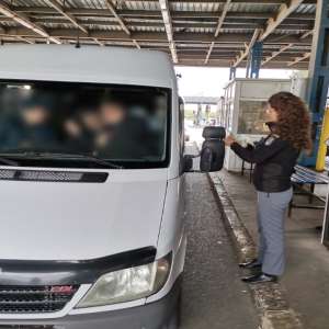 Conducea un ansamblu rutier, fără să deţină permis de conducere valabil pentru aceasta