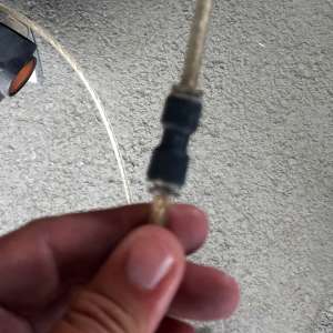 Ascunşi în două TIR-uri, încărcate cu frigidere şi diverse bunuri, 59 de migranţi au încercat să treacă frontiera ilegal, în Ungaria