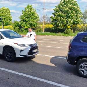 Autoturism furat din Italia, oprit din drumul către Republica Moldova