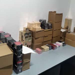 Parfumuri contrafăcute, descoperite într-un autocar, la Giurgiu