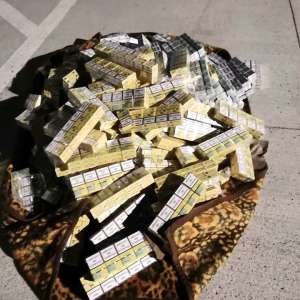 Țigări de contrabandă de aproximativ 86.000 lei confiscate la frontiera de nord