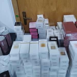 Bunuri contrafăcute, în valoare de 136.900 lei, descoperite în P.T.F Giurgiu