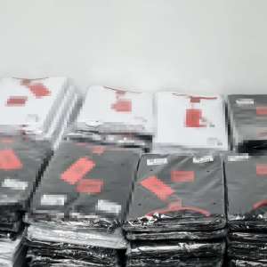 Produse de parfumerie şi articole vestimentare susceptibile a fi contrafăcute, estimate la 210.000 de lei, descoperite la P.T.F. Giurgiu