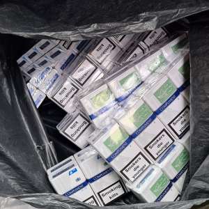 Țigări ascunse în scaunul auto pentru copil, descoperite în PTF Siret