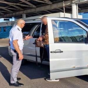 Permis de conducere fals descoperit la controlul de frontieră