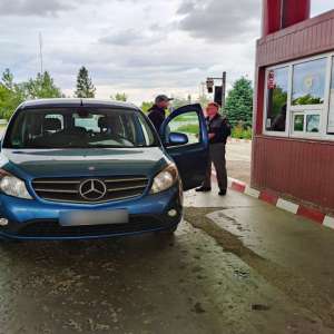 A încercat să părăsească România cu un auto radiat din circulaţie