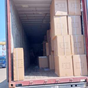 Jucării în valoare de 600.000 lei dacă ar fi fost originale, depistate într-un container în Portul Constanța