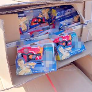 Jucării în valoare de 600.000 lei dacă ar fi fost originale, depistate într-un container în Portul Constanța