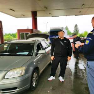 A plătit 100 de euro pentru un permis de conducere fals