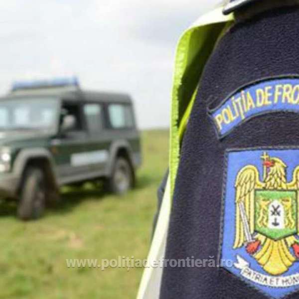 Cetățeni străini depistați în interiorul unui automatfar