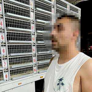 Șoferul unei autoutilitare arestat preventiv pentru trafic de migranți